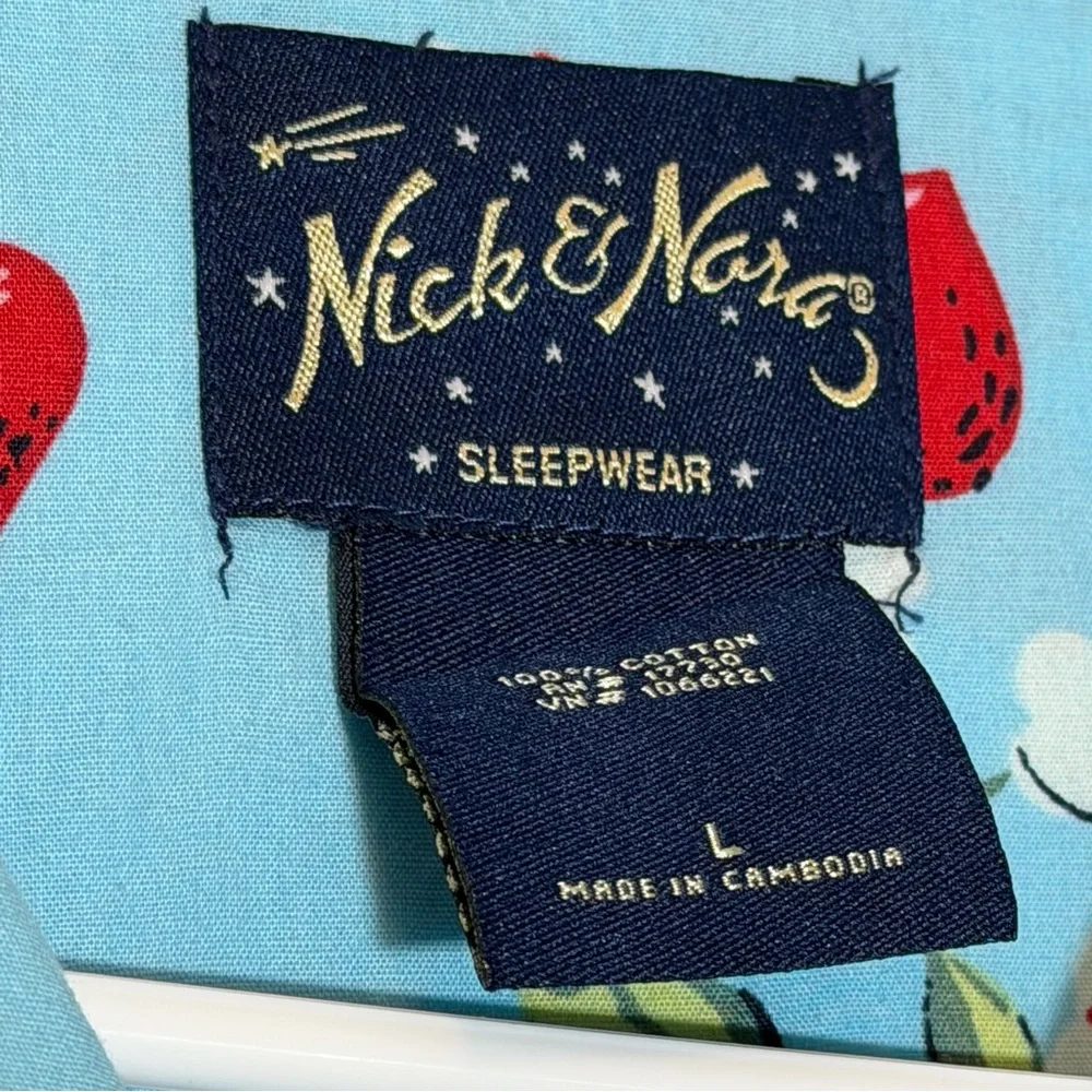 NICK & NORA SLEEPWEAR Vintage Strawberry Kisses Button Down Sleep Shirt | Size L - Picture 4 of 4